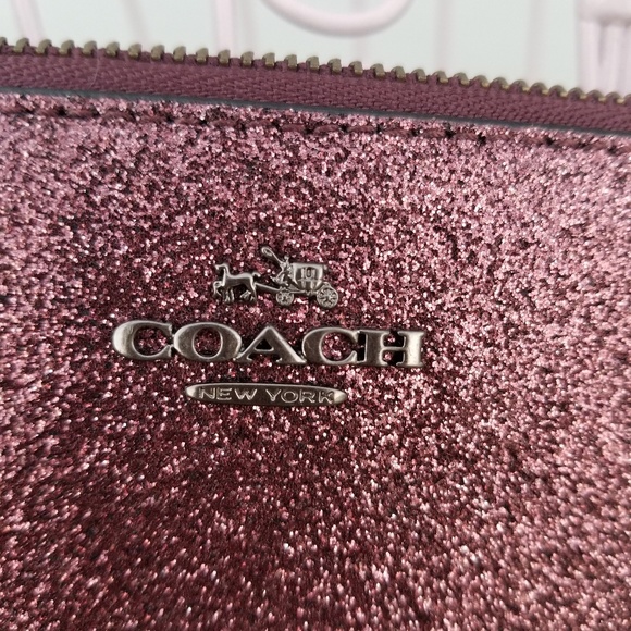 Blush Coach Wristlet NWT - Picture 3 of 4